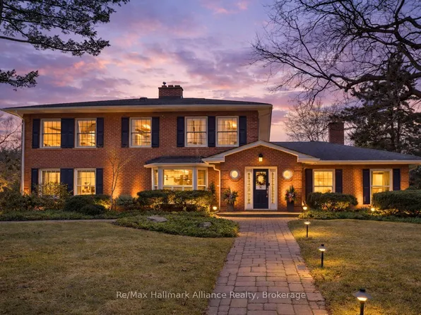 1335 Cambridge Dr, Oakville, ON L6J 1S4