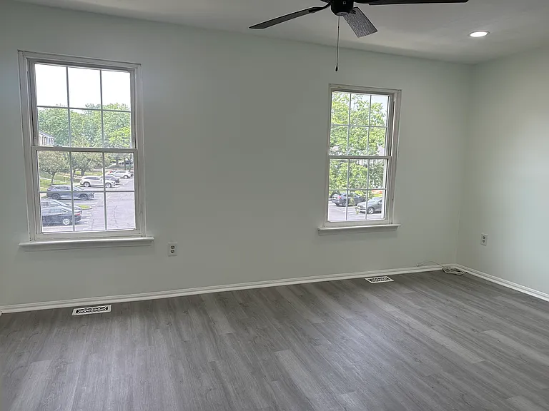 15 Byrnes Ln E — Photo 10