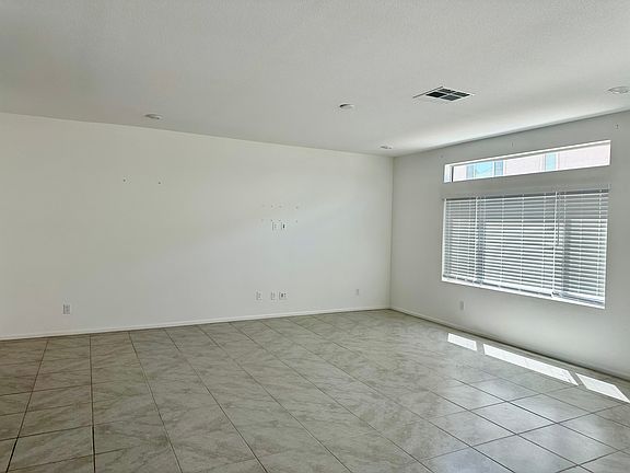 3rd image of 5607 Devonville Ave