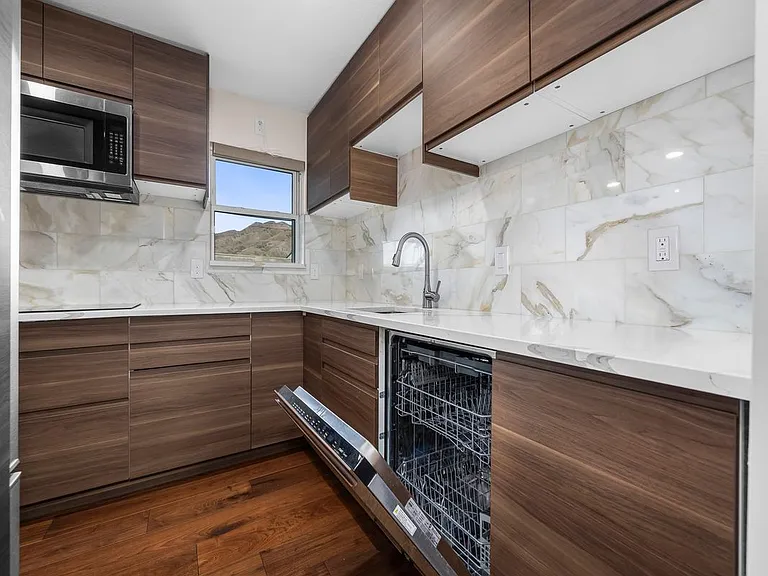 2885 Lorna Dr — Photo 16