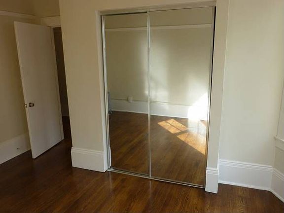 3rd image of 300 Hyde St APT 21