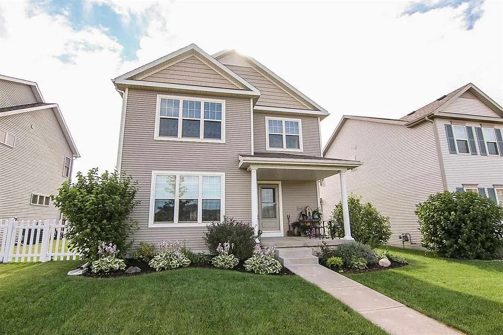 1427 Wild Iris St photo 1