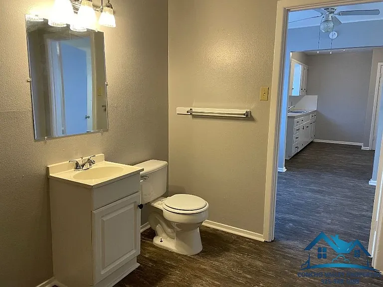 1208 Clairmont St — Photo 11