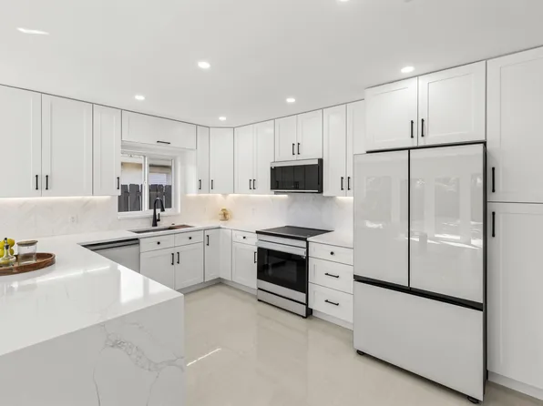 1750 NE 49th Street, Fort Lauderdale, FL 33334