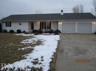 125 Delane Dr, Lexington, IL 61753