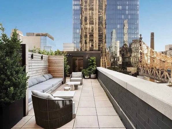 401 East 60th Street image 9 of 15