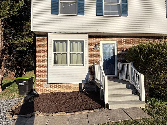 2nd image of 110 Lakeridge Dr