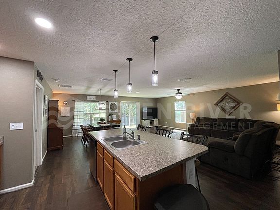3rd image of 15366 Bareback Dr