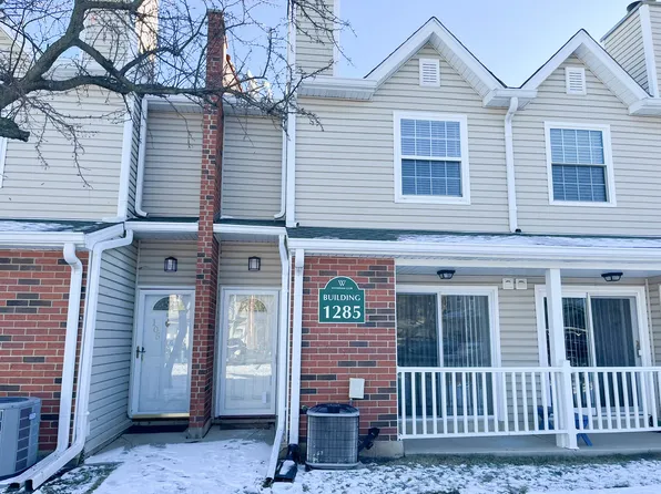 1285 Wyndham Ln APT 104, Palatine, IL 60074