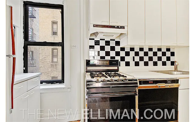 Sold by Douglas Elliman | media 15