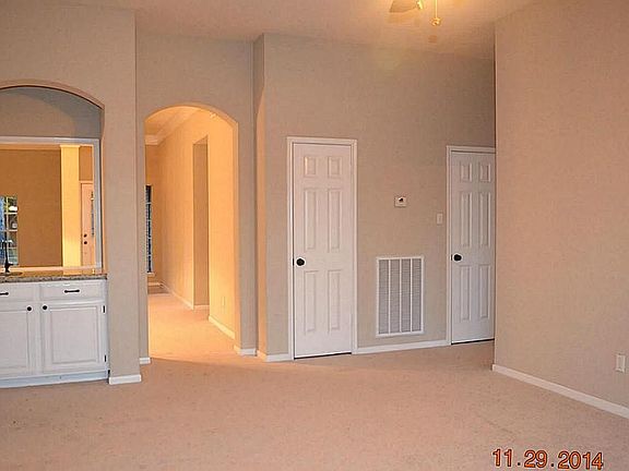 5th image of 926 Knotty Elmwood Trl