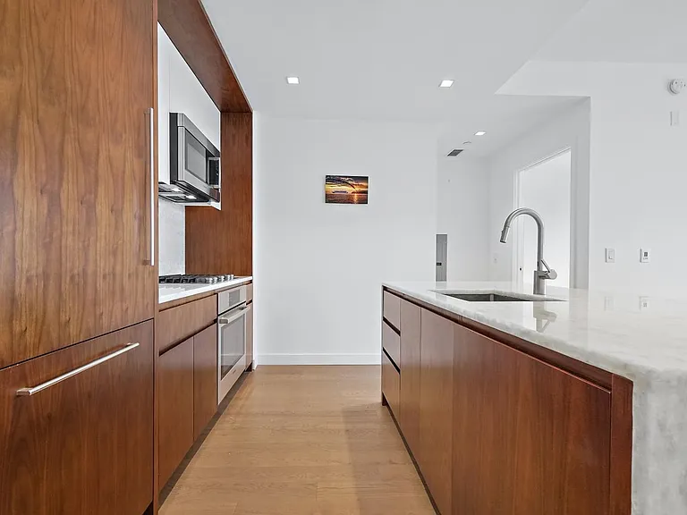 75 Park Ln S #1102R — Photo 7