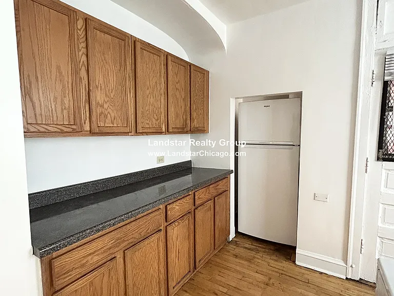 1806 W Farwell Ave #3B — Photo 8
