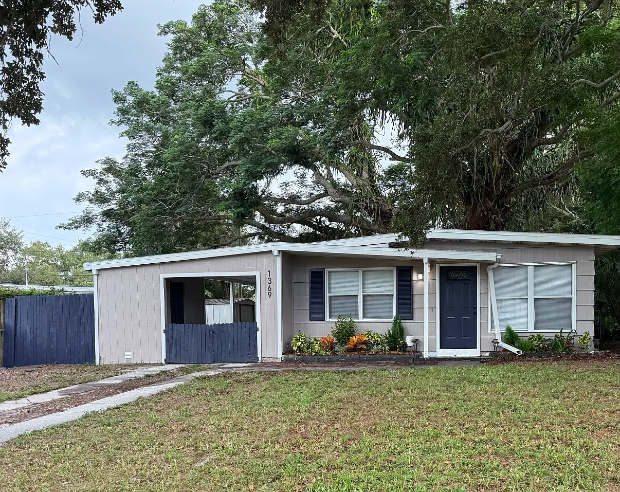 2 bed, 816 sqft, $1,800 — Photo 2