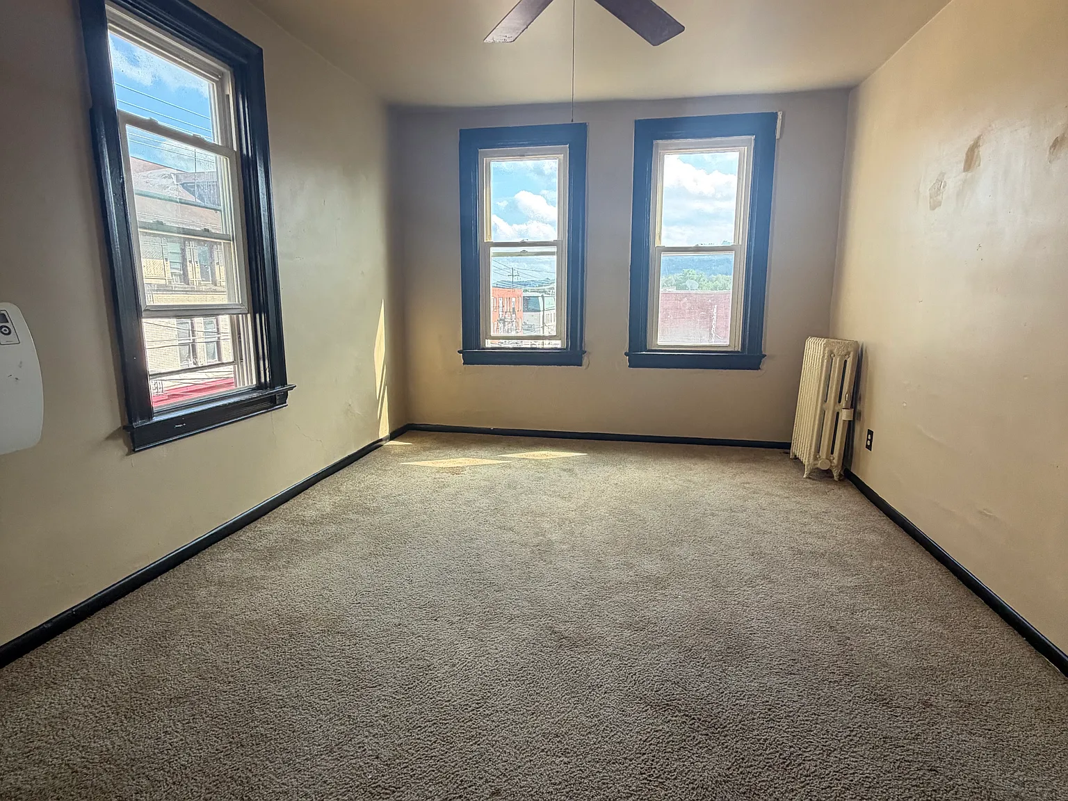2 bed, $1,100 — Photo 3