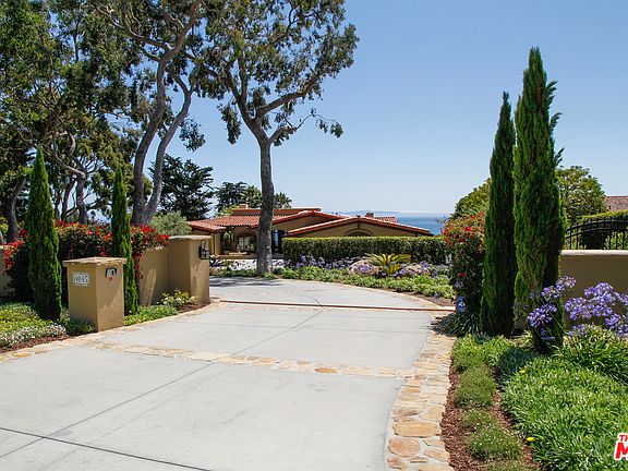 2nd image of 4045 Marina Dr