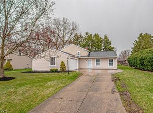 15627 Indianhead Ln, Strongsville, OH