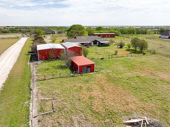 3rd image of 2566 Southwinds Dr