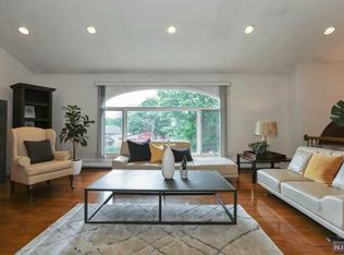 50 Snyder Rd, Englewood Cliffs, NJ 07632