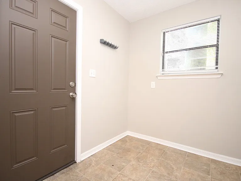 7816 Deborah Dr — Photo 14