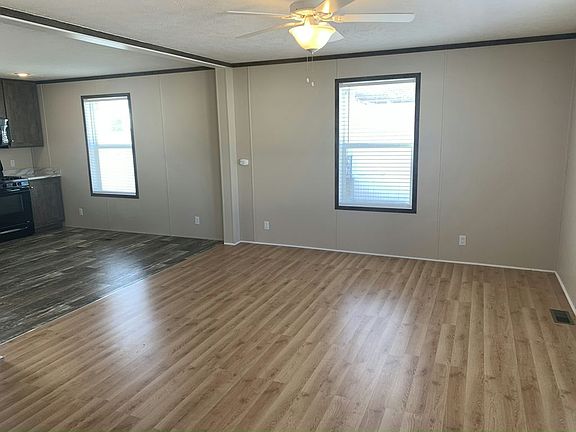 3rd image of 849 Valerie Dr