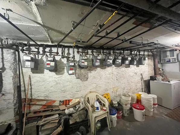 496 Putnam Avenue image 14 of 19