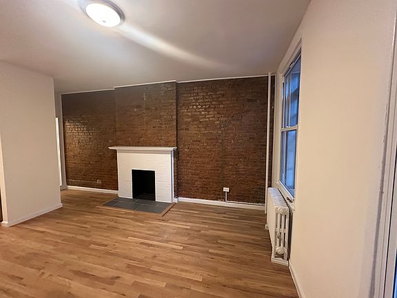 3rd image of 59 Christopher St #3AA