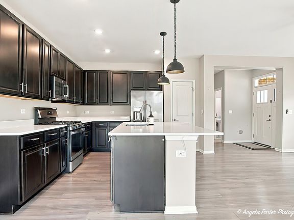 4th image of 1012 Draper Rd