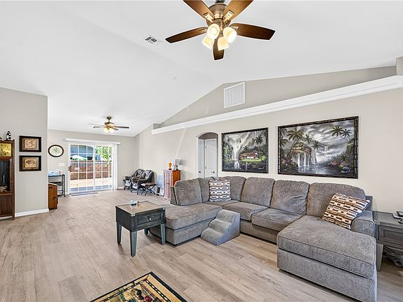 5th image of 3304 E Ames Avenue
