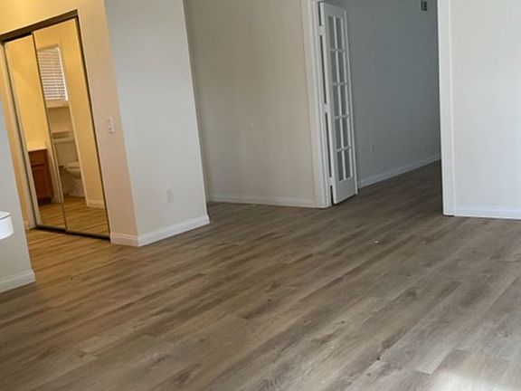 3rd image of 4792 Leroy St #B