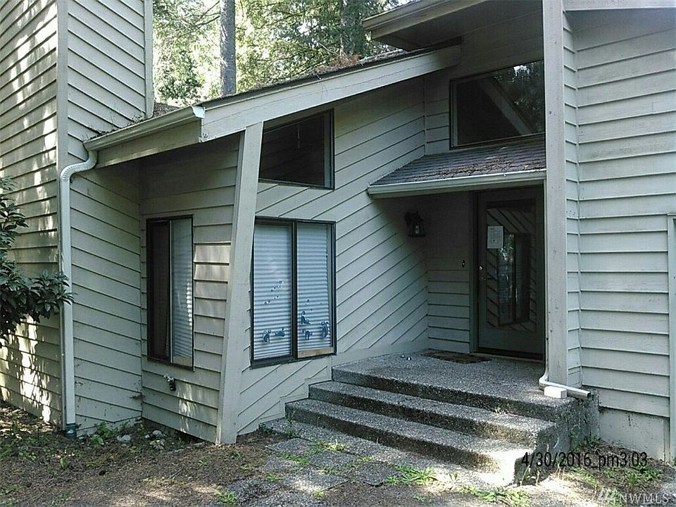 2nd image of 1518 Lakemoor Loop SW