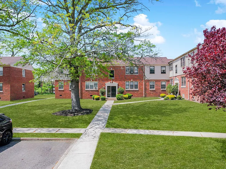 Park Towne Apartments LLC — Photo 18
