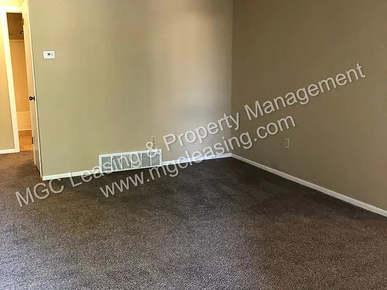 1558 E 125th St — Photo 8