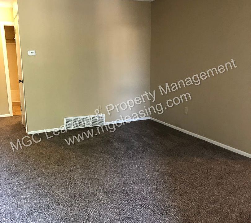 1560 E 125th St Apartment Rentals Olathe, KS Zillow