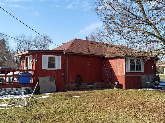 2nd image of 203 Hinckley Blvd