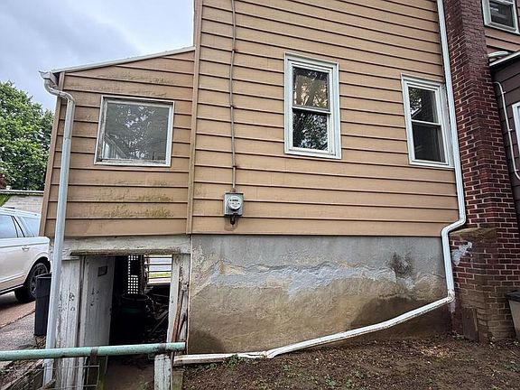 2nd image of 24 Franklin St