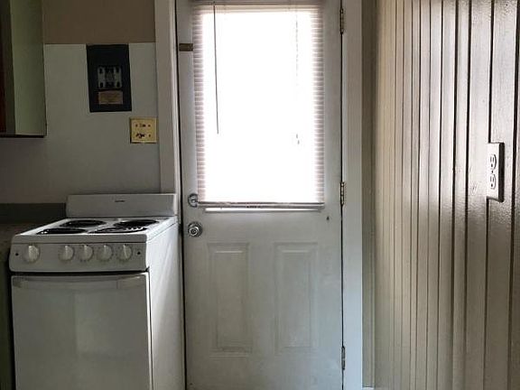 4th image of 11217 B St S APT 4