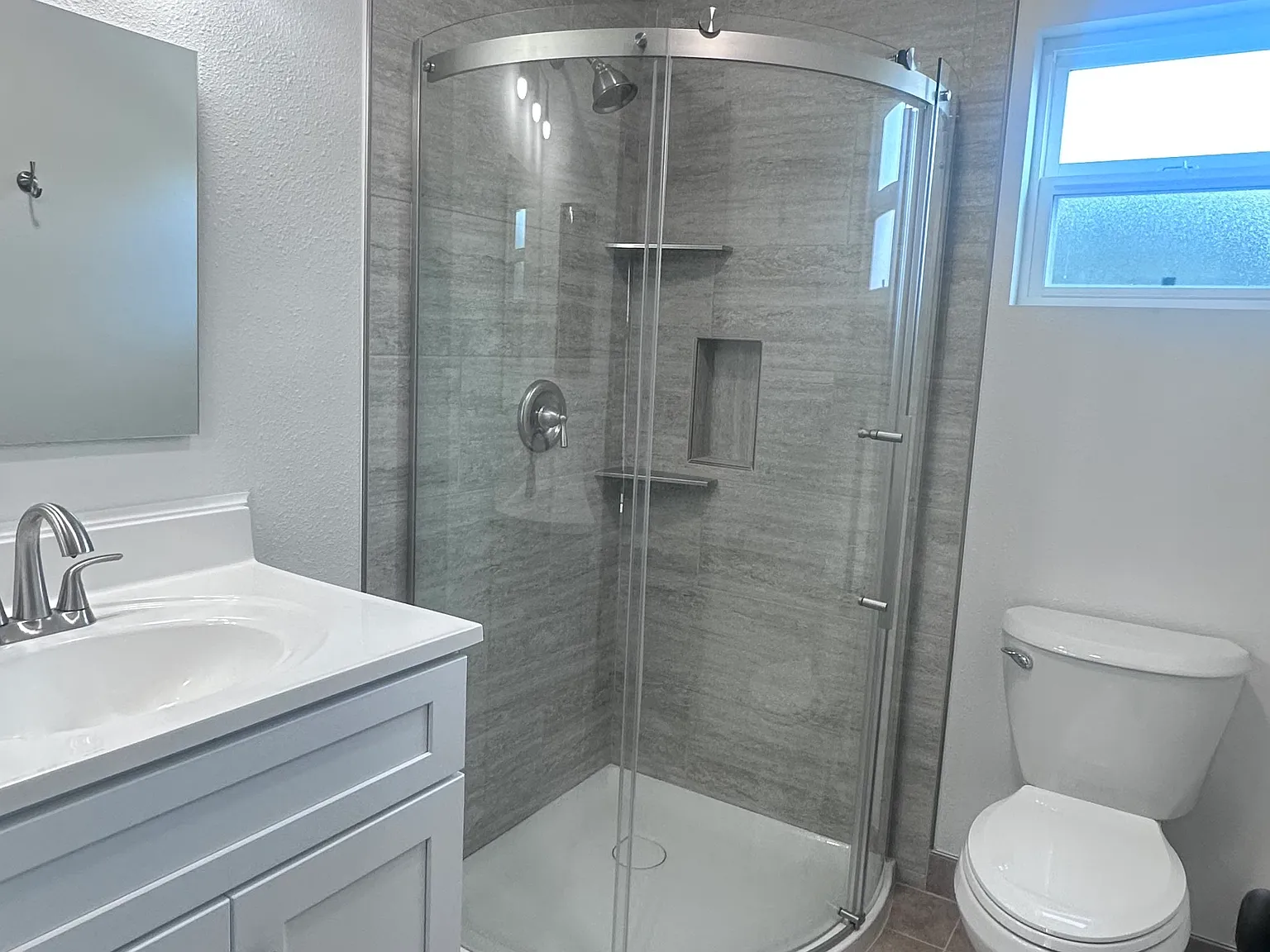 2 bed, $3,000 — Photo 4