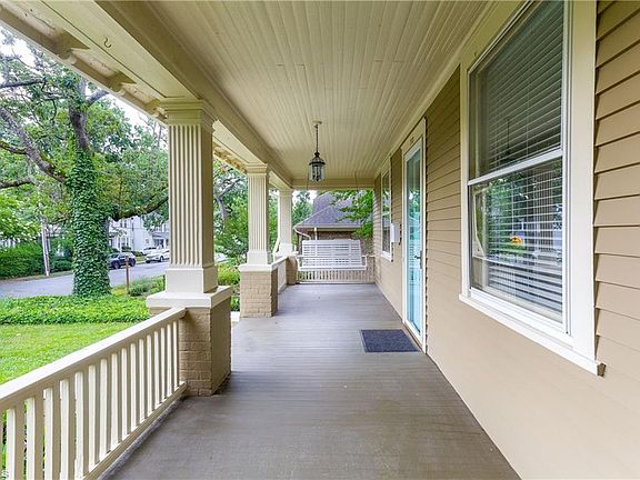 4th image of 713 Simpson St