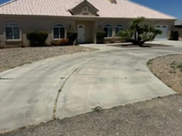 10756 Kiowa Rd, Apple Valley, CA 92308