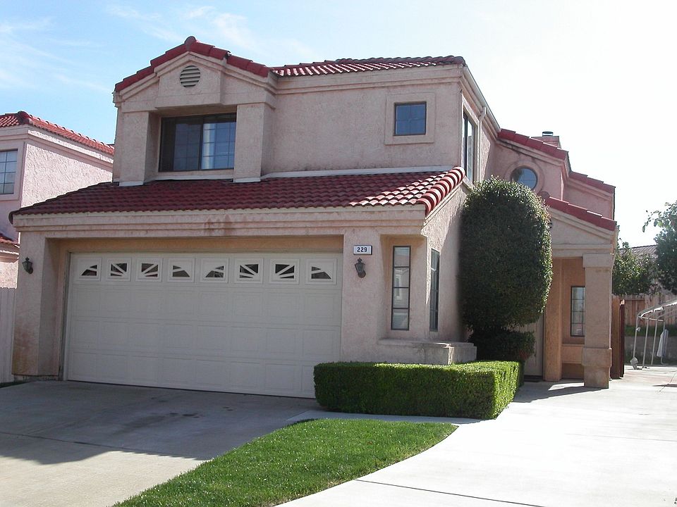 Fabulous 4bd Home ... Must See!