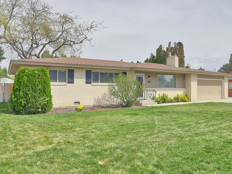 512 W Colorado Ave — Photo 1