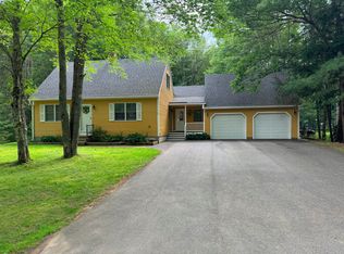 17 Eider Ln, Topsham, ME 04086