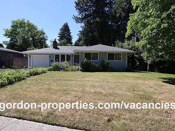 3rd image of 10851 SE Garrett Dr