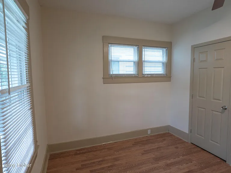 504 Montana Ave — Photo 10