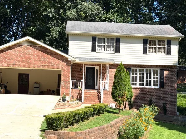 574 Hickory Hills Ct, Stone Mountain, GA 30083
