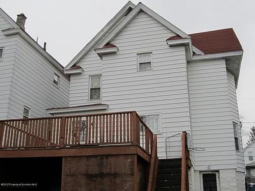 4th image of 221 N Van Buren Ave