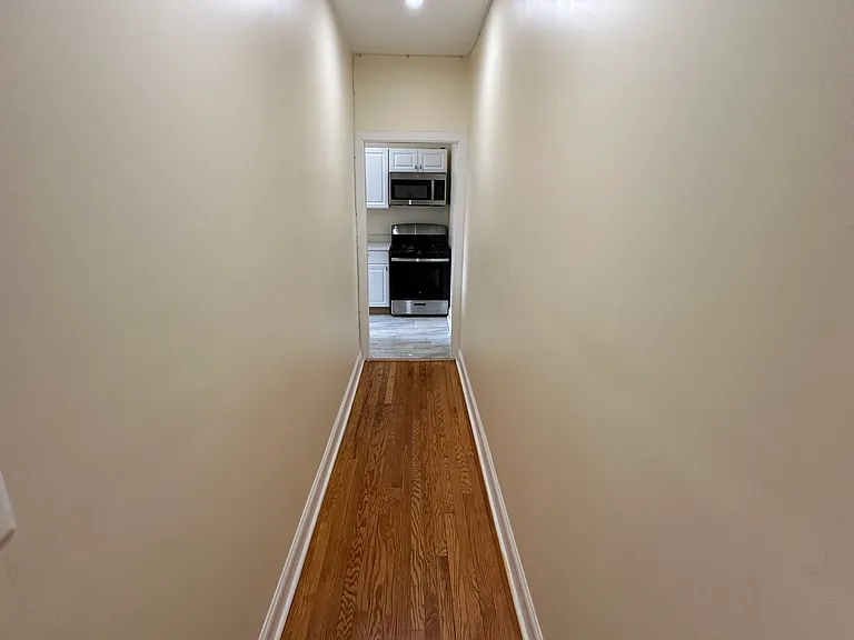 541 Bronx River Rd — Photo 7