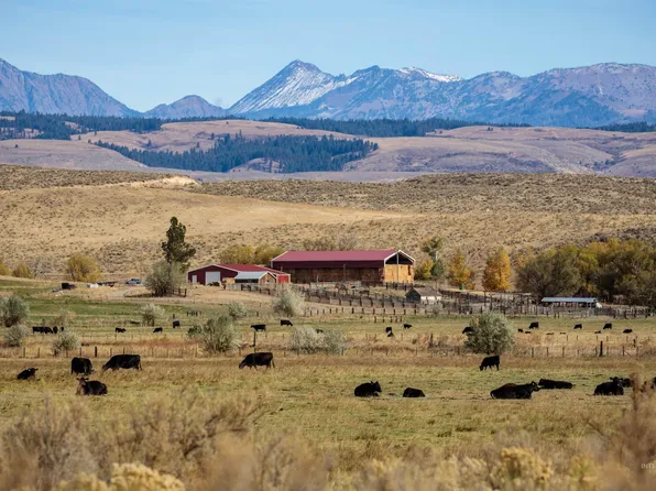 24672 Keating Grange Ln, Baker City, OR 97814