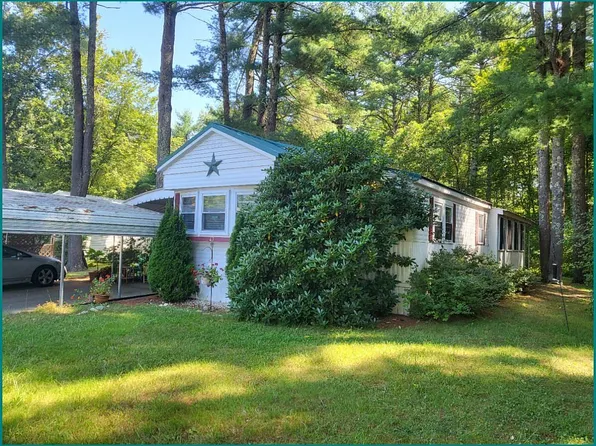 43 Beechwood Rd, Halifax, MA 02338
